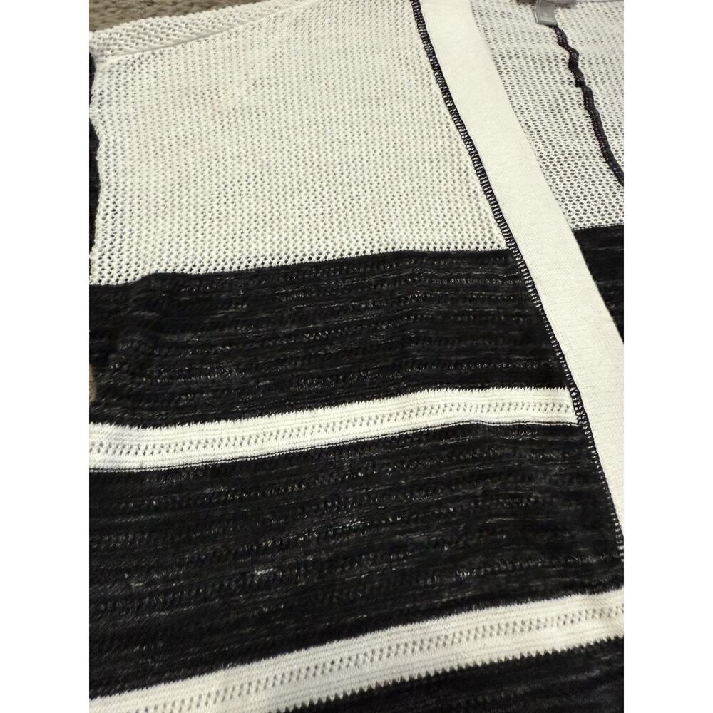 T By Talbots Open Weave Mesh Black And White Card… - image 4